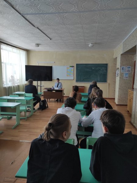 В Починковском районе полицейские организовали для школьников профориентационное мероприятие